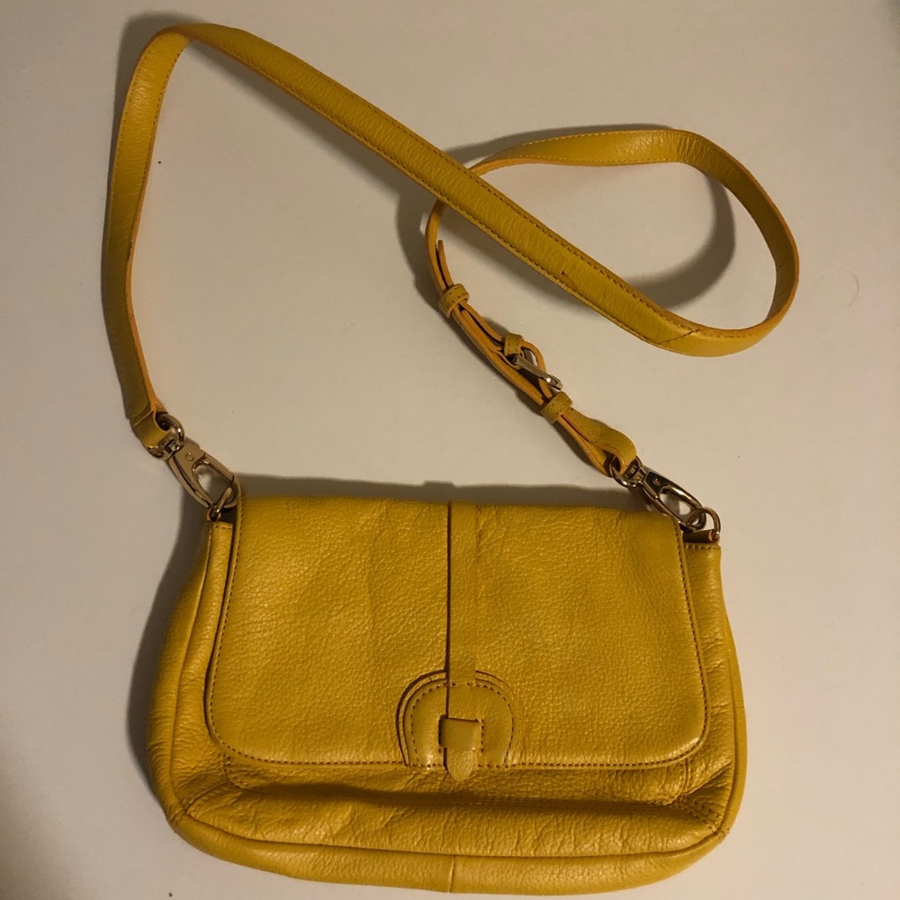 Yellow crossbody bag  Must Go !